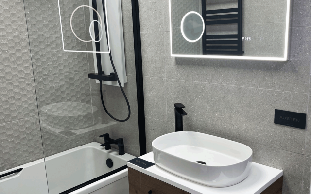 Explore our stylish bathroom black fittings featuring a chic, modern look.
