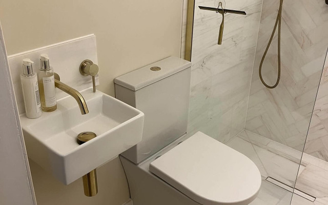 Bristol Plumbing Supplies bathroom project showcasing a modern design with elegant fixtures