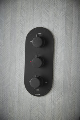 CM3DBK-Como-Range-Shwr-Thermostatic-Mixers-Methven-image-hero